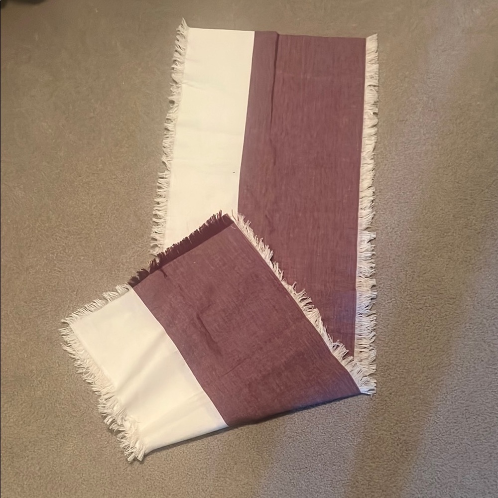Table Runner
